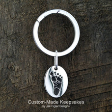 Load image into Gallery viewer, Oval Footprint Keychain