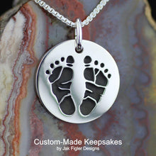 Load image into Gallery viewer, Round Footprint Necklace