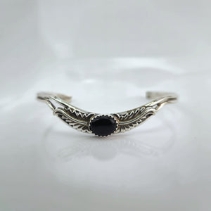 Sterling Silver Bezel-Set 9x7mm Onyx Leaf Estate Cuff Bracelet