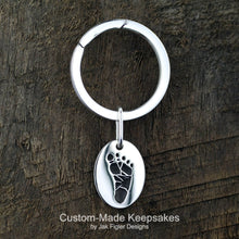 Load image into Gallery viewer, Oval Footprint Keychain
