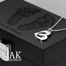 Load image into Gallery viewer, Custom Footprint, Pawprint, drawing or handwriting necklace with FREE box :)
