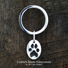 Load image into Gallery viewer, Oval Pawprint Keychain
